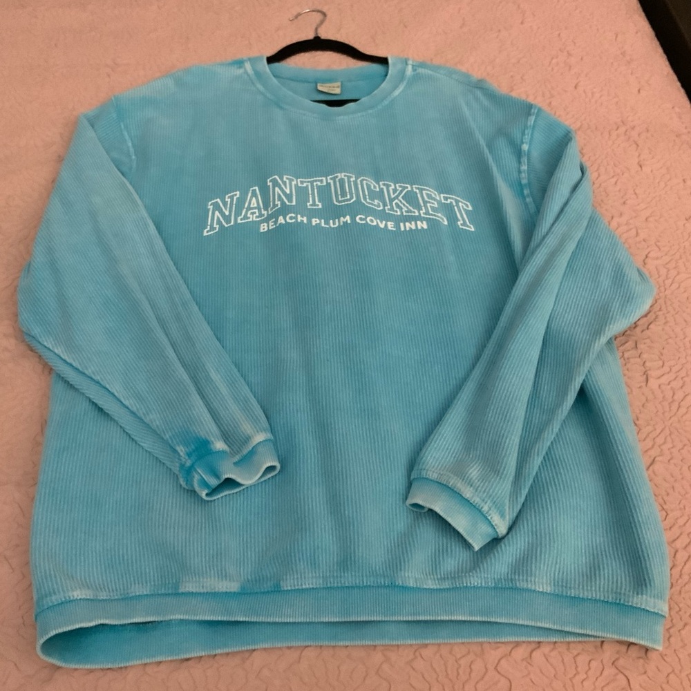 Distressed Style, Nantucket Beach Plum Cove Inn Sweatshirt, Aqua, Oversized